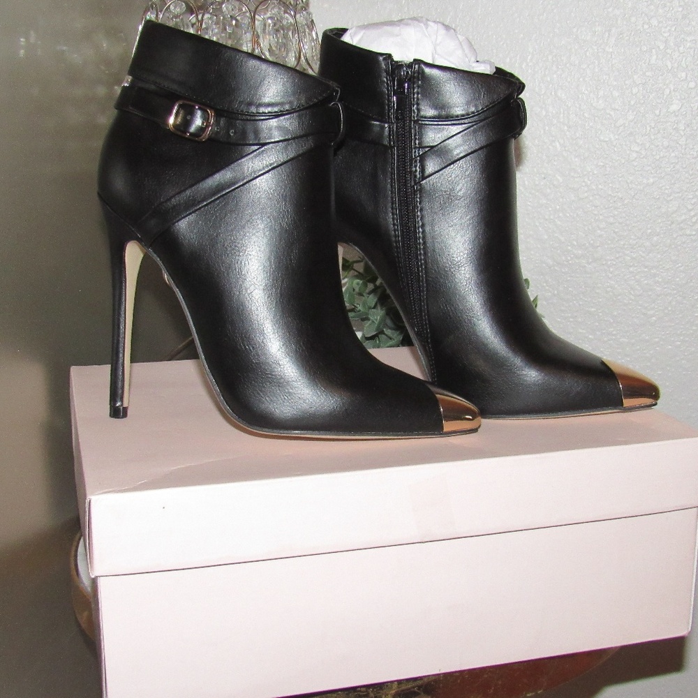 Just Fab Black booties with Gold Pointed toe